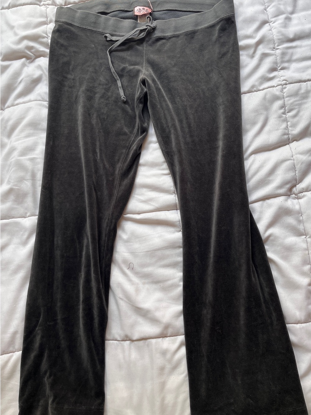 Vintage Juicy Couture Velour Track Pants
Women M - Grey - Y2K - Picture 3 of 4